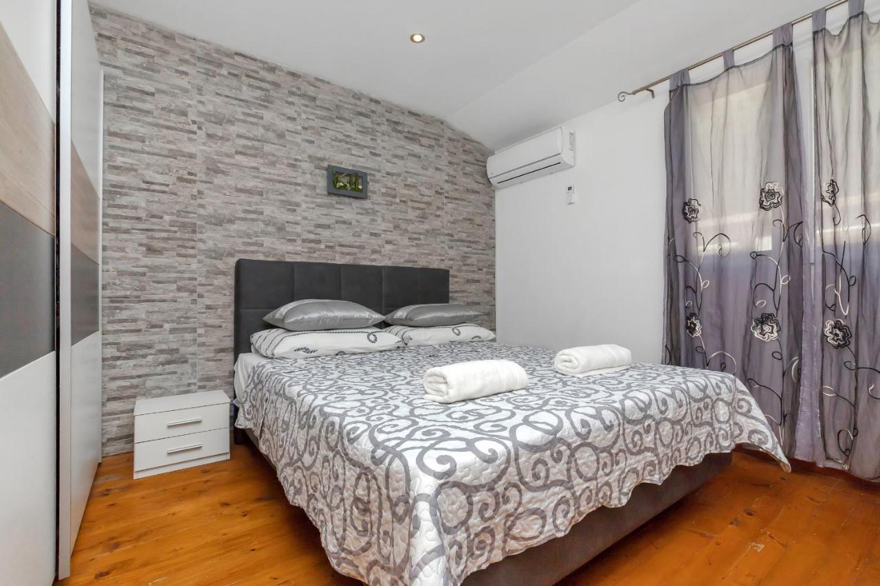 Apartments Rose Baska Voda Ngoại thất bức ảnh