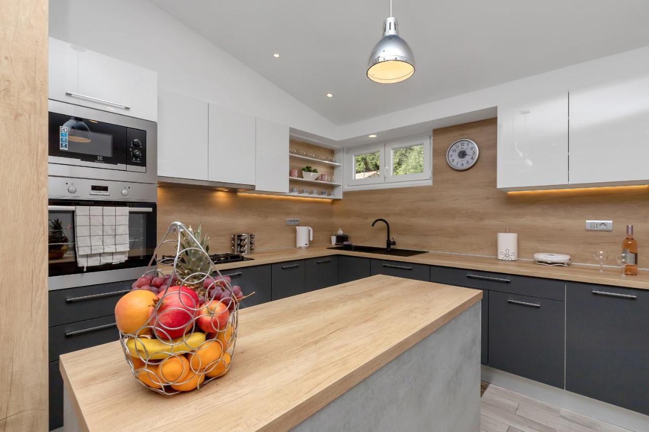 Apartments Rose Baska Voda Ngoại thất bức ảnh